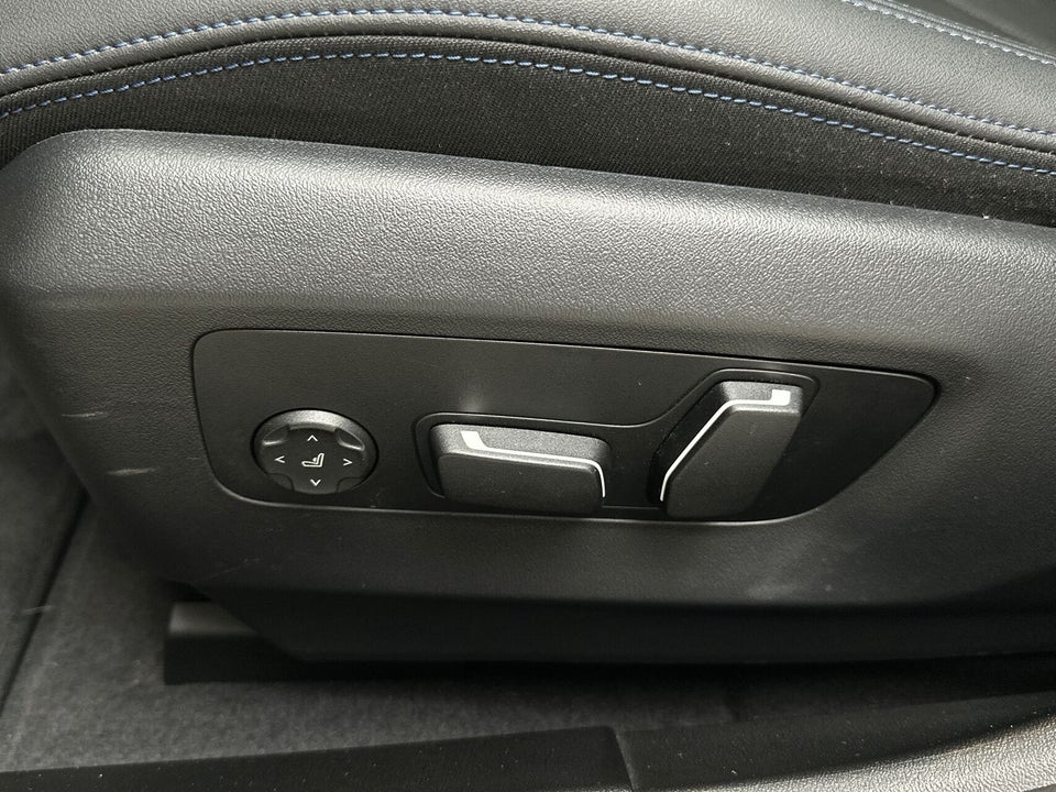 BMW i5 eDrive40 Fully Charged M-Sport Pro 4d