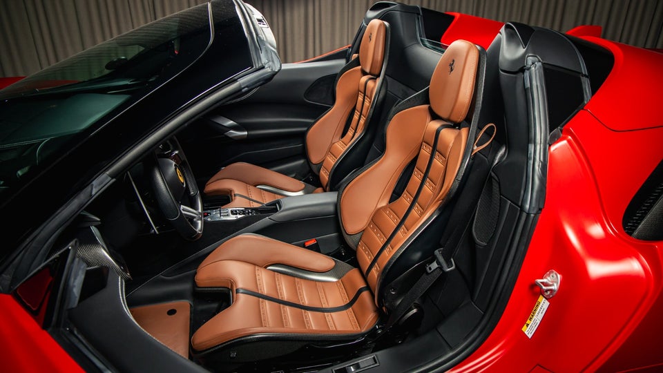 Ferrari SF90 Spider 4,0 DCT 2d