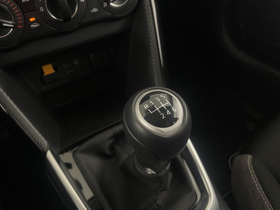 Mazda 2 1,5 e-SkyActive-G Centre-Line 5d