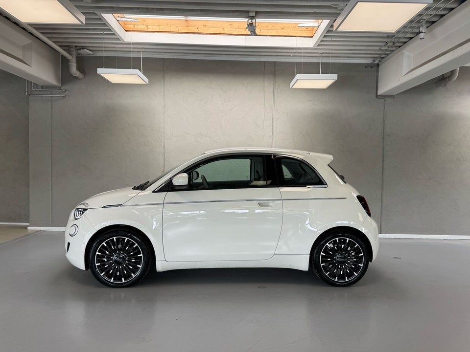 Fiat 500e 42 la Prima by Bocelli 3d