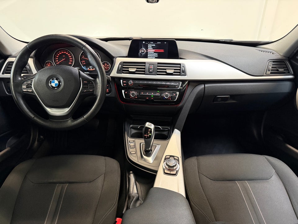 BMW 320d 2,0 Touring aut. 5d