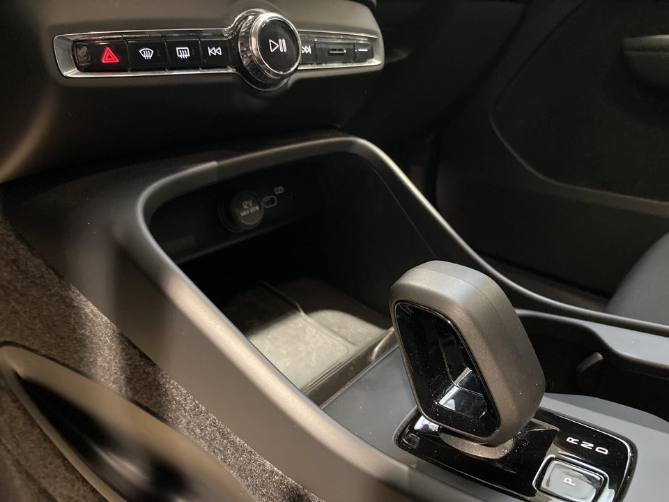 Volvo EX40 Extended Range Black Edition 5d