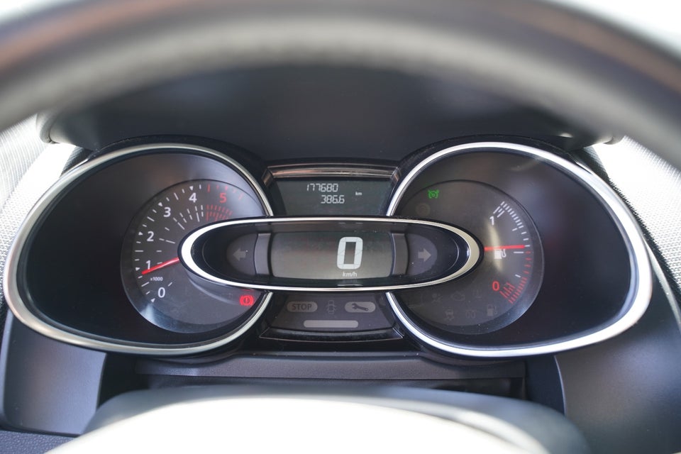 Renault Clio IV 1,5 dCi 90 Expression 5d