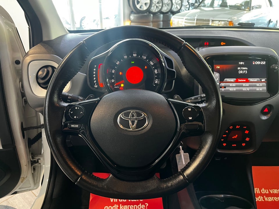 Toyota Aygo 1,0 VVT-i x-press x-shift 5d