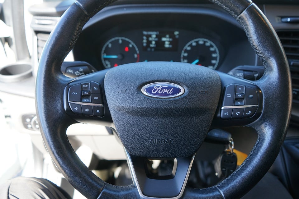 Ford Transit Custom 300 L2 2,0 TDCi 130 Trend