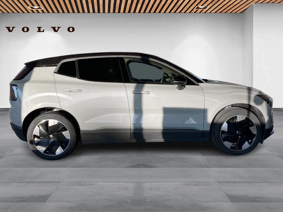 Volvo EX30 Extended Range Ultra 5d