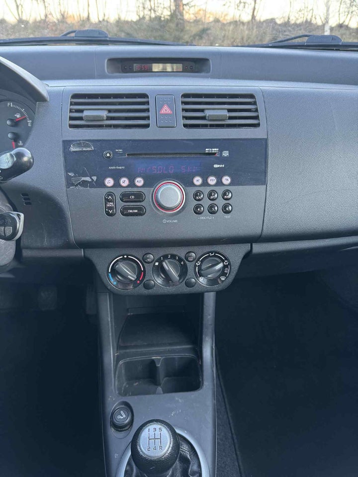 Suzuki Swift 1,3 GL 3d