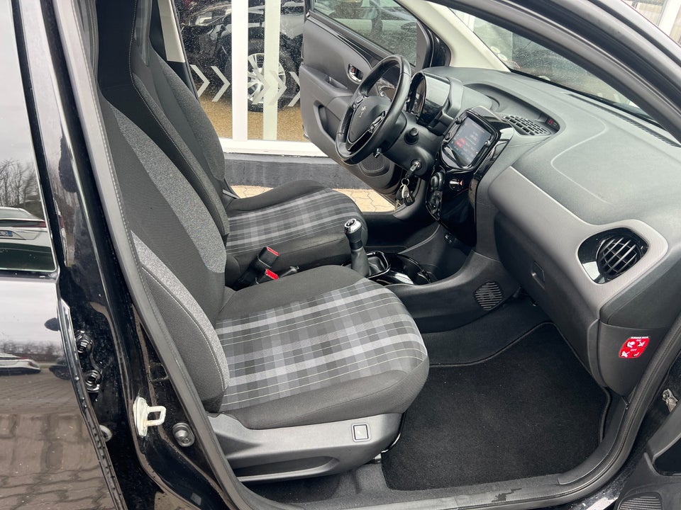 Peugeot 108 1,0 e-VTi 72 Allure+ 5d