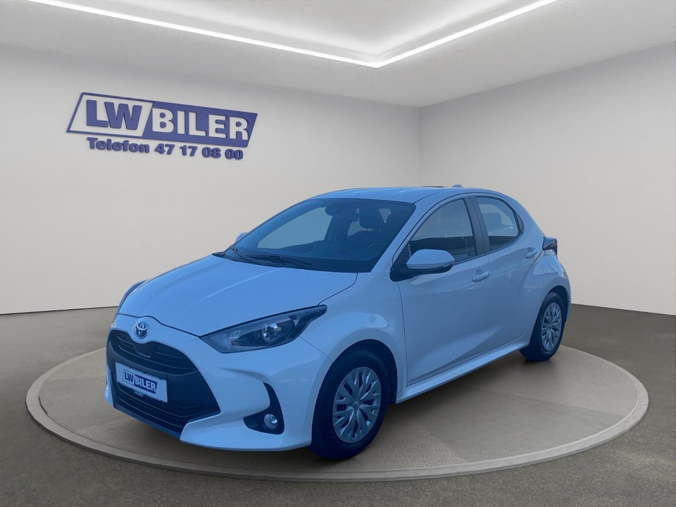 Toyota Yaris 1,5 Hybrid Essential e-CVT 5d
