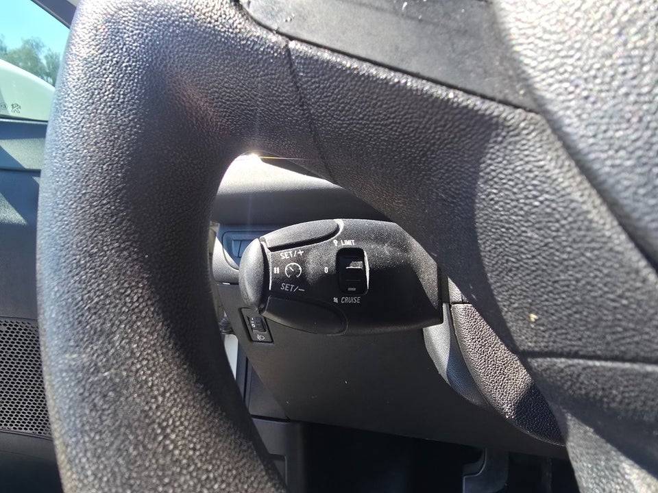Peugeot 208 1,6 BlueHDi 100 Active 5d