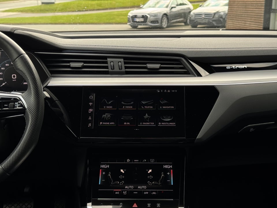 Audi e-tron 55 S-line Sportback quattro 5d