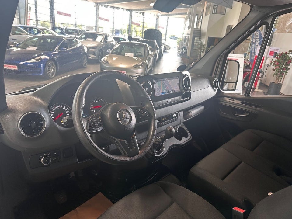 Mercedes Sprinter 319 3,0 CDi A2 Kassevogn RWD