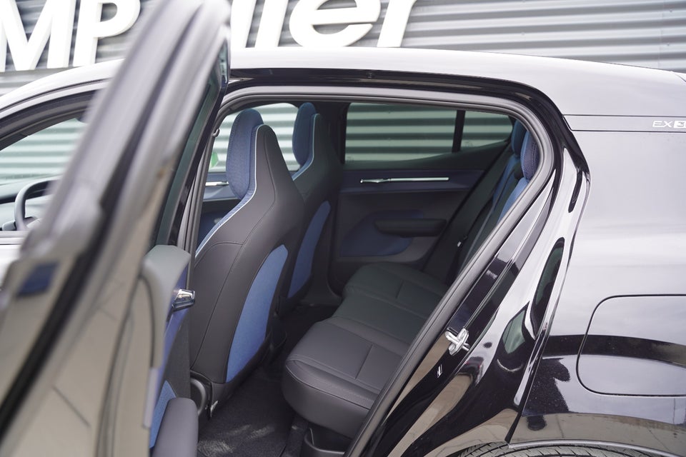 Volvo EX30 Extended Range Ultra 5d