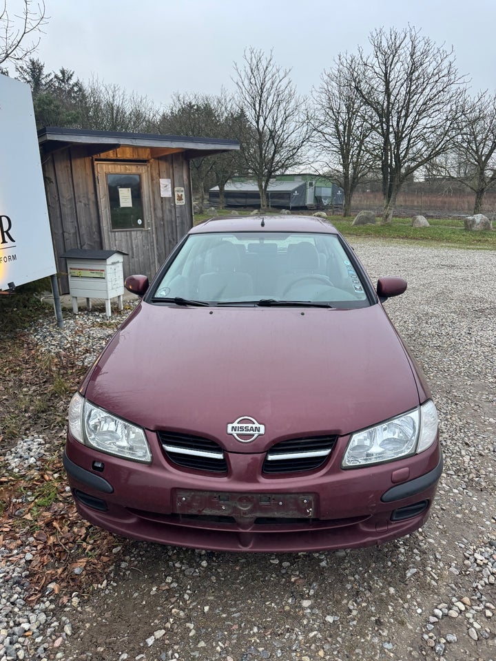 Nissan Almera 1,5 Comfort 5d