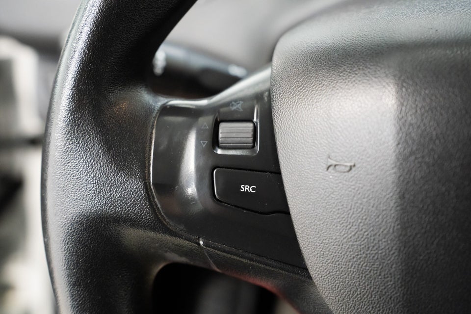 Peugeot 208 1,2 VTi Access 5d