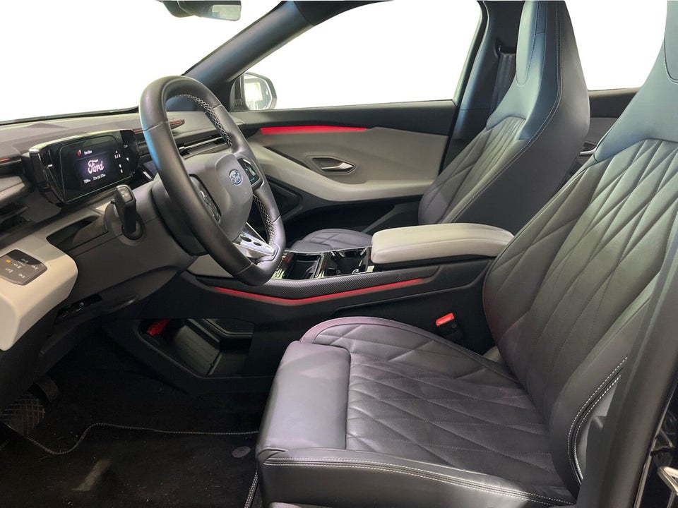 Ford Capri 82 Premium Extended Range 5d