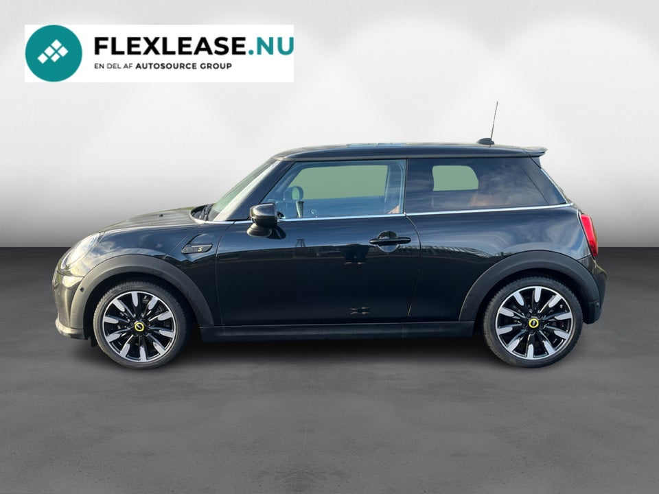 MINI Cooper SE Essential 3d
