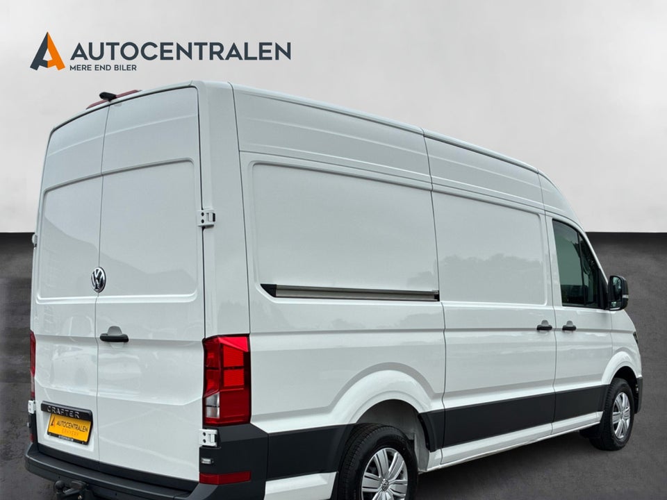 VW Crafter 35 2,0 TDi 177 Kassevogn L3H3 aut.
