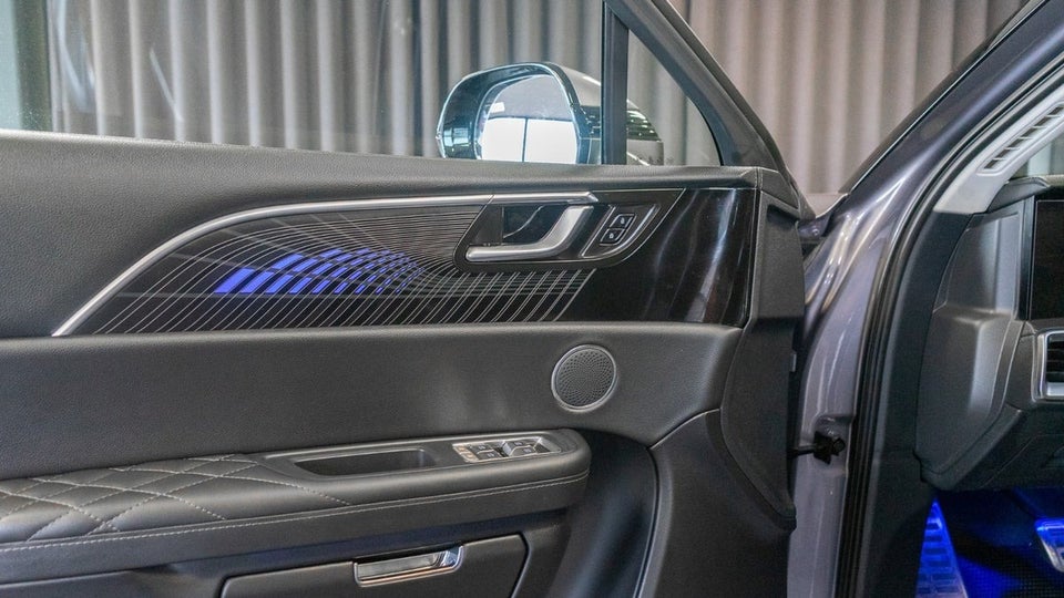 Hongqi E-HS9 99 Exclusive 5d