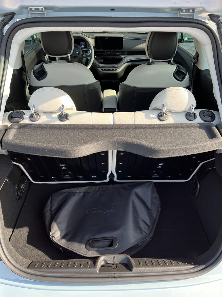 Fiat 500e 42 la Prima 3d
