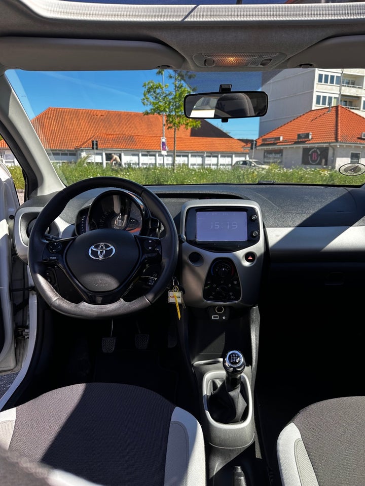Toyota Aygo 1,0 VVT-i x-sky 5d
