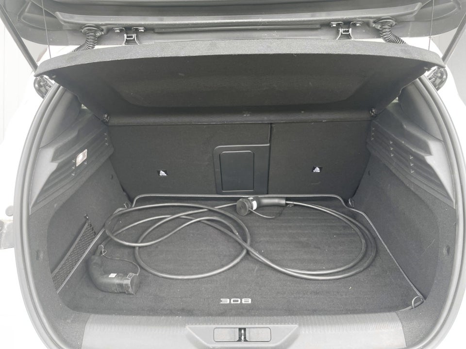 Peugeot 308 1,6 Hybrid First Selection+ EAT8 5d