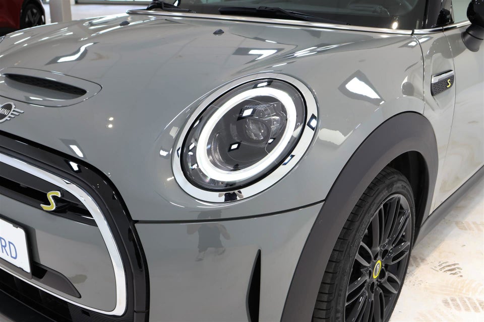 MINI Cooper SE Classic Trim 3d