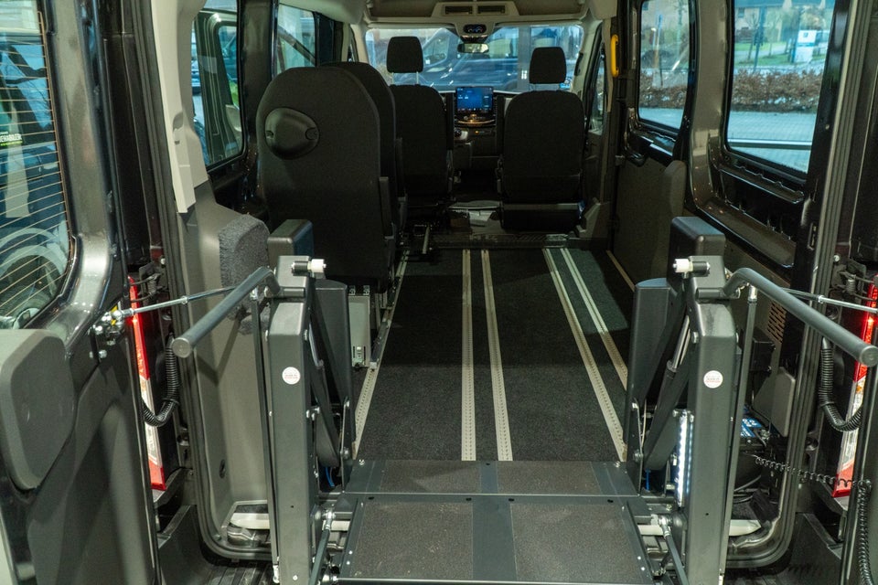 Ford Transit 350 L2 Kombi 2,0 EcoBlue Trend aut. H2 FWD