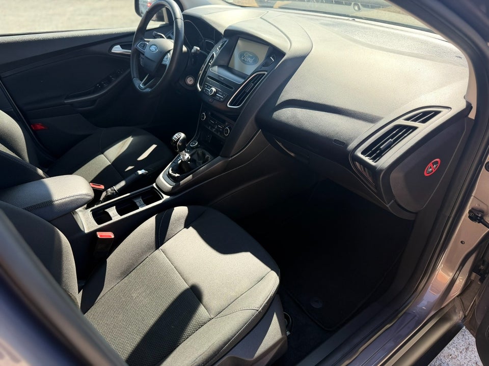 Ford Focus 1,0 SCTi 125 Business stc. 5d