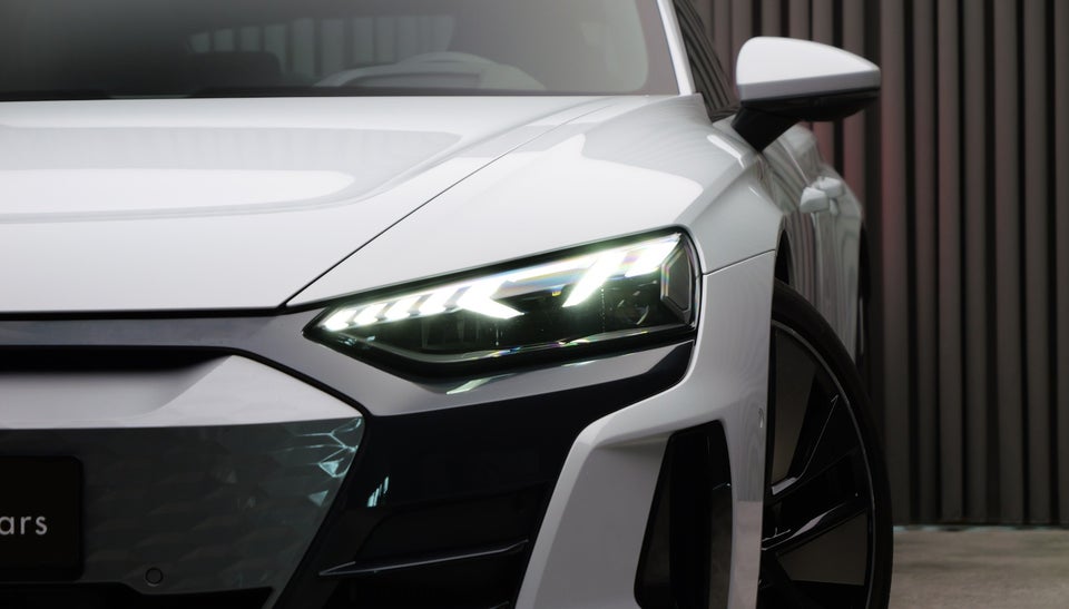 Audi e-tron GT quattro 4d