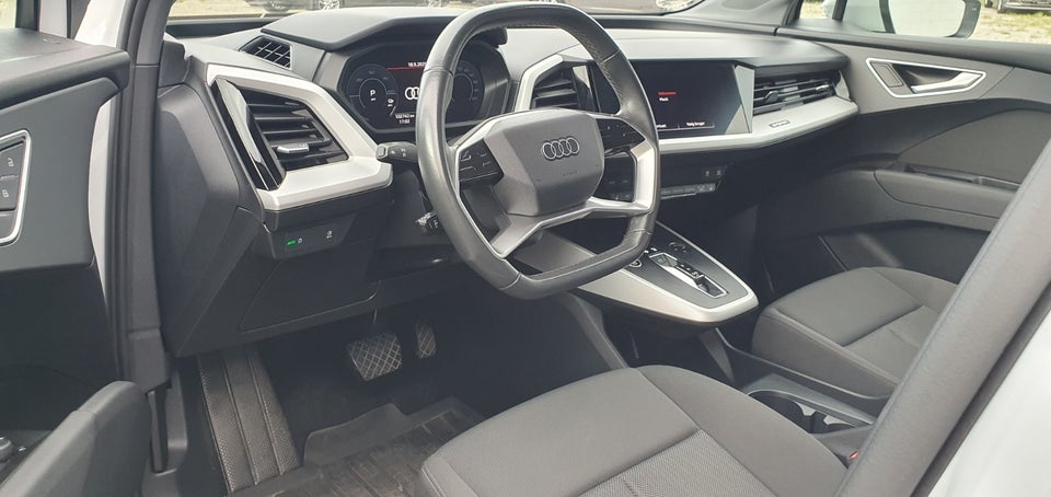 Audi Q4 e-tron 40 Attitude 5d