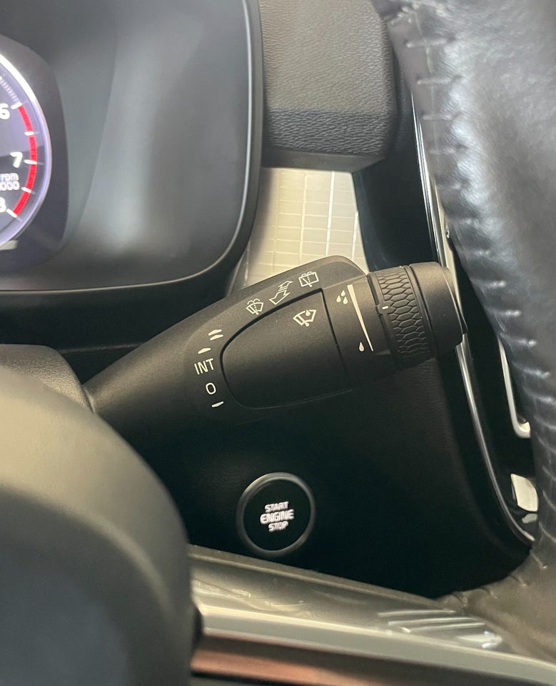 Volvo XC40 2,0 T4 190 Momentum aut. 5d