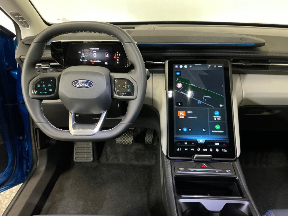 Ford Explorer 77 Premium Extended Range 5d