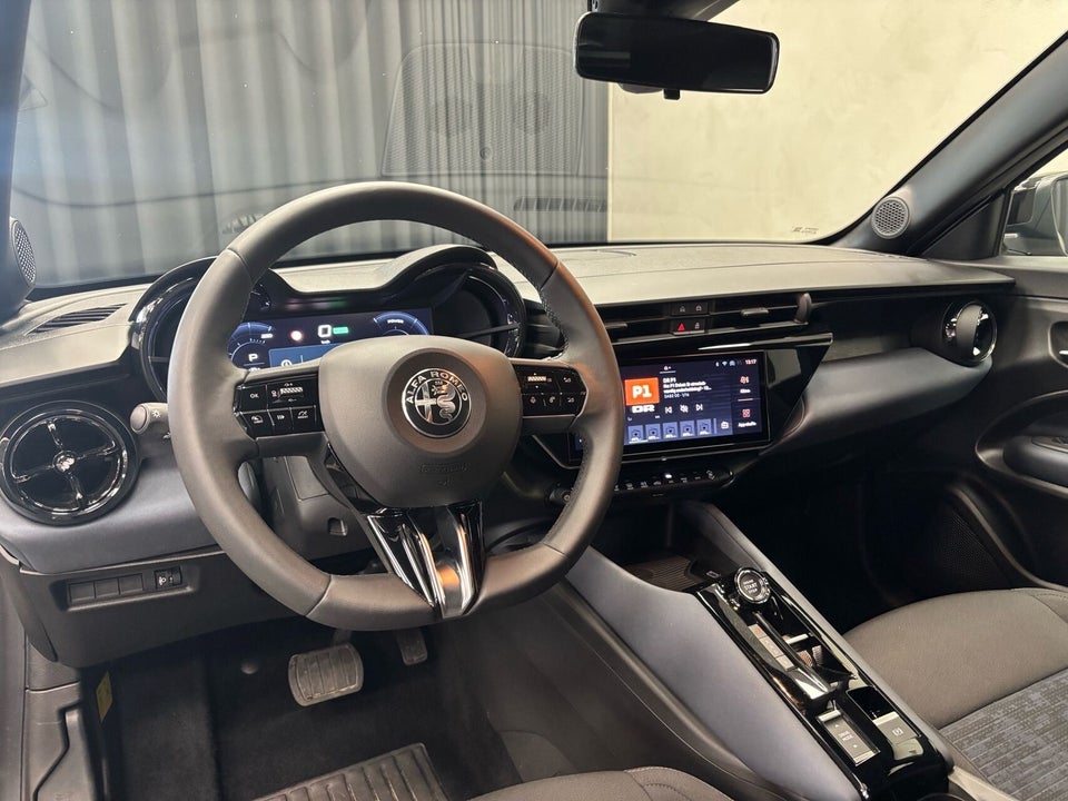 Alfa Romeo Junior Elettrica Core 5d