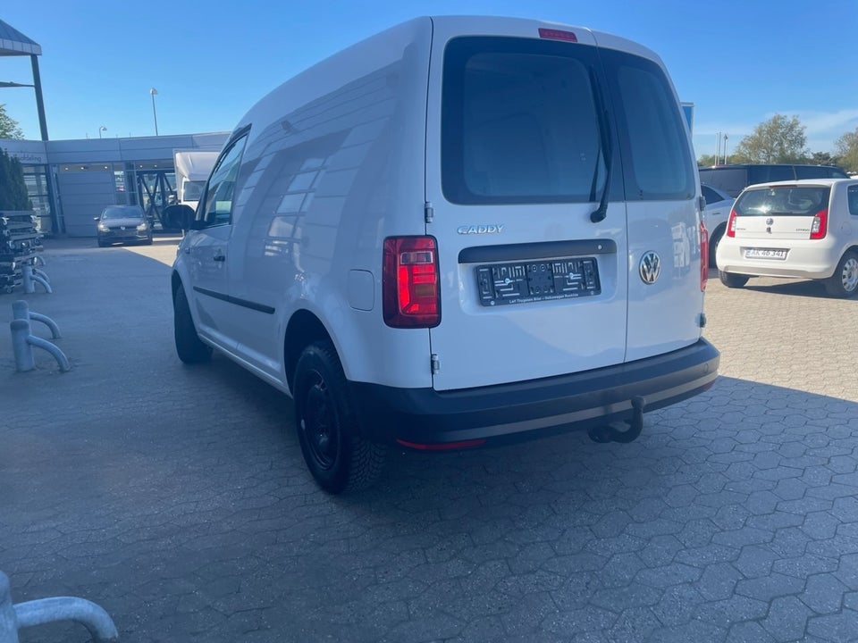 VW Caddy 2,0 TDi 102 BMT Van 4d