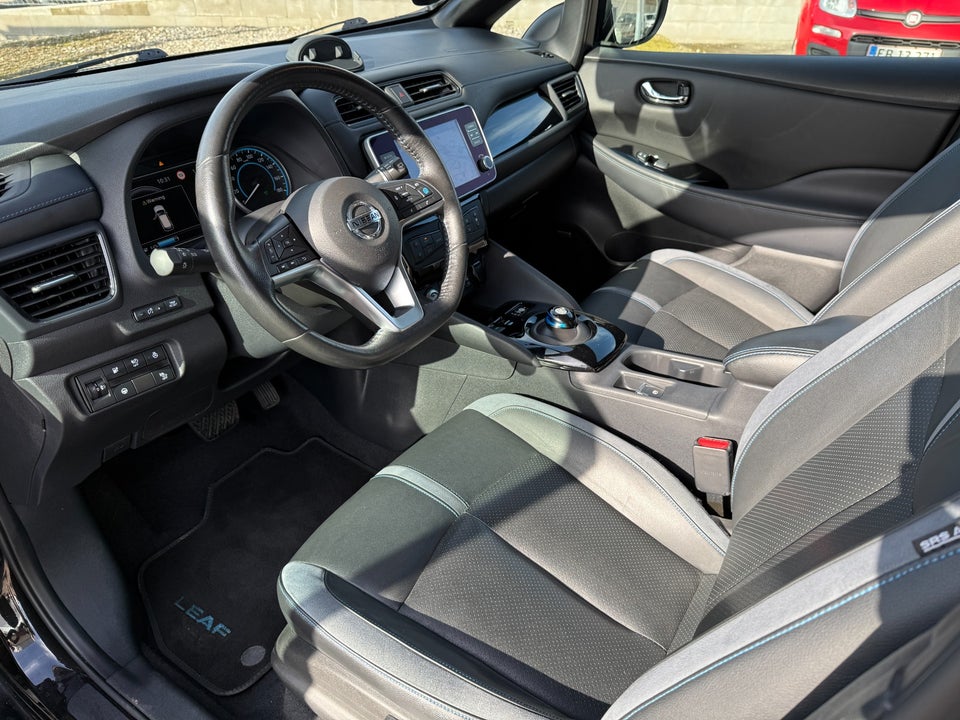 Nissan Leaf 40 Tekna 5d