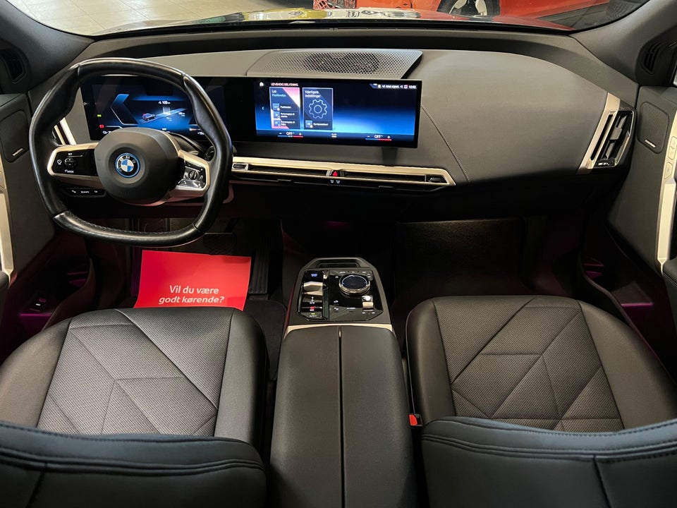 BMW iX xDrive50 Fully Charged 5d