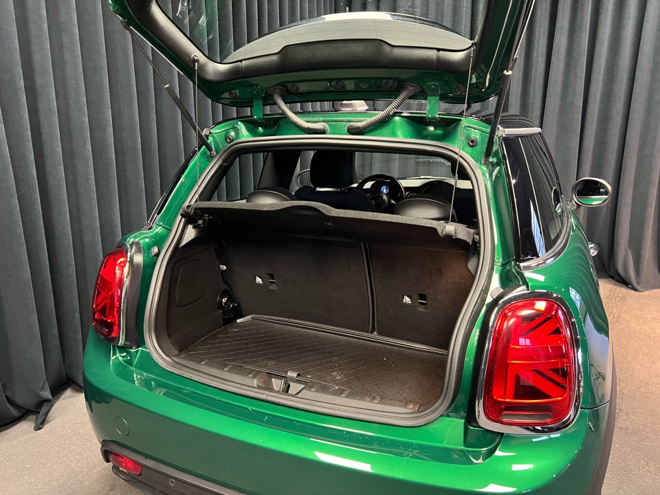 MINI Cooper SE Classic Trim 3d