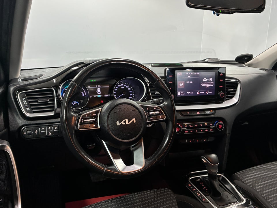 Kia Ceed 1,6 PHEV Prestige SW DCT 5d