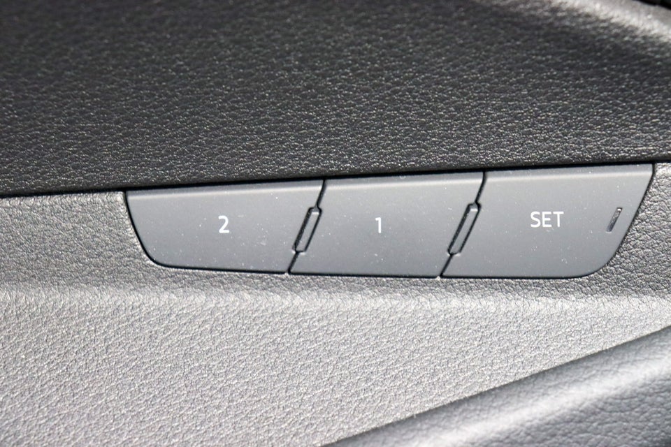 Audi e-tron 55 S-line Sportback quattro 5d