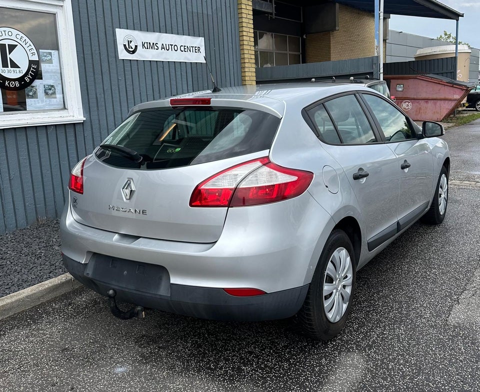 Renault Megane III 1,6 100 Authentique 5d