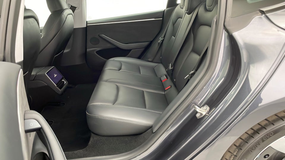 Tesla Model 3 Long Range AWD 4d