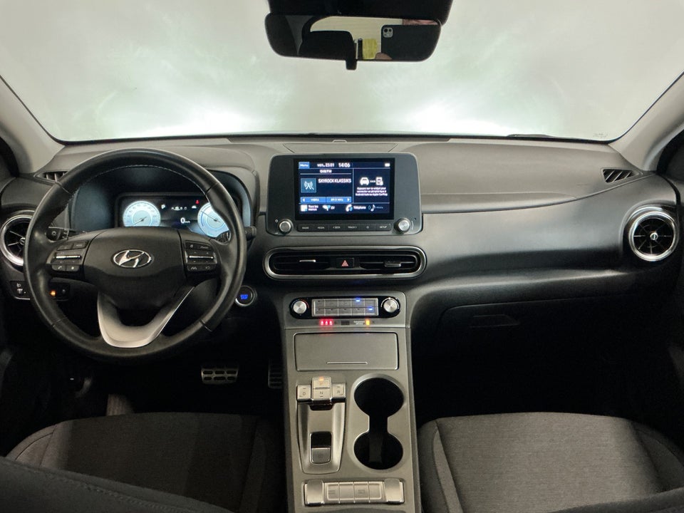 Hyundai Kona 39 EV Essential 5d