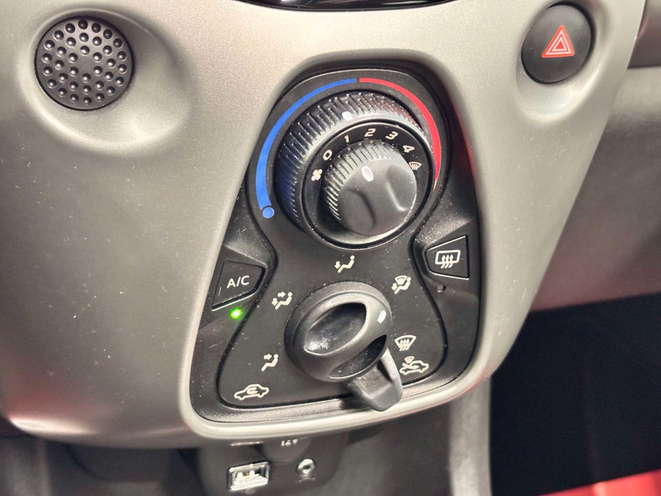 Toyota Aygo 1,0 VVT-i x-sky 5d