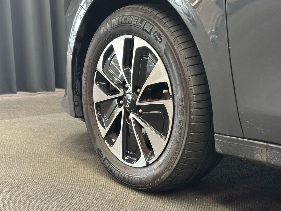 Kia Ceed 1,6 PHEV Prestige SW DCT 5d