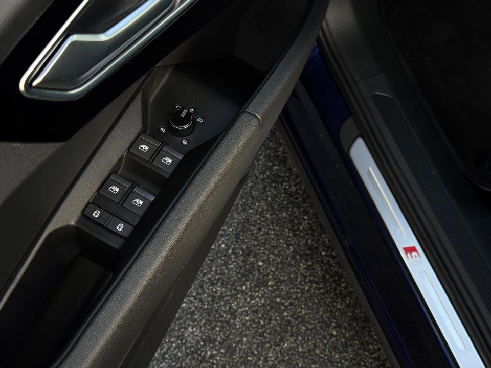 Audi Q4 e-tron 40 S-line 5d