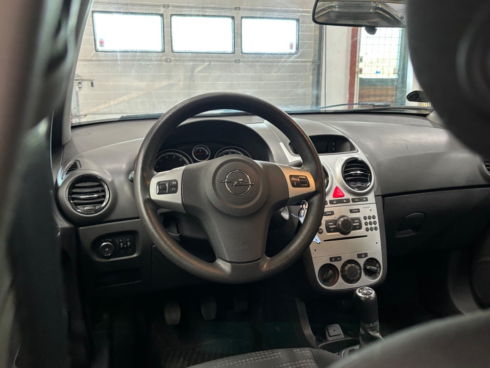 Opel Corsa 1,2 16V Enjoy 5d