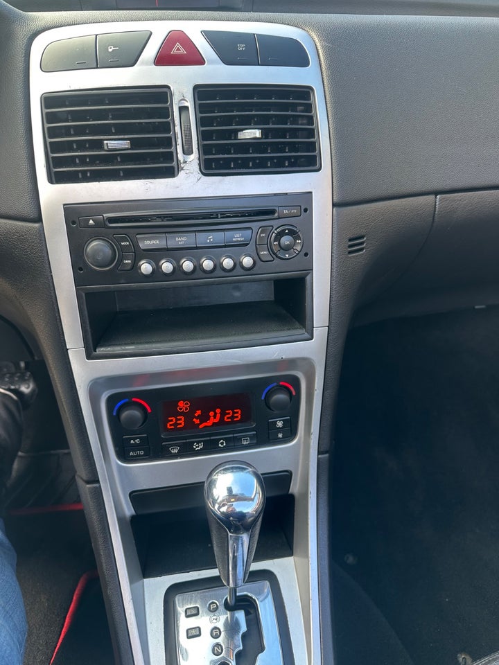 Peugeot 307 2,0 16V CC aut. 2d