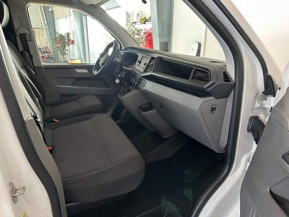 VW Transporter 2,0 TDi 150 Kassevogn DSG lang