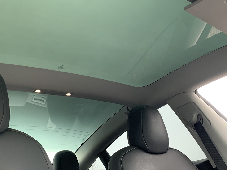 Tesla Model 3 RWD 4d